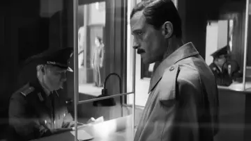 Задник до фильму"La Disparition de Josef Mengele" #537706