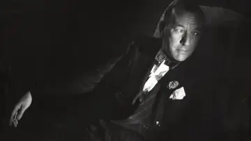 Задник до фільму "Mad About the Boy: The Noël Coward Story" #1148728