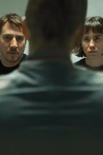 Постер до фильму"Upon Entry (La llegada)" #442553