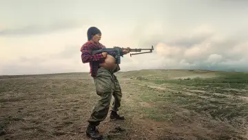 Задник до фильму"Одна битва за іншою" #510323