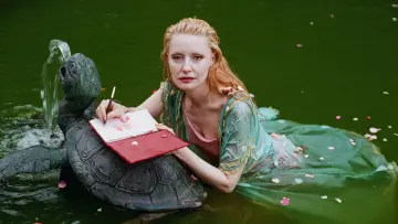 Задник до фильму"The Disappearance of Shere Hite" #199028