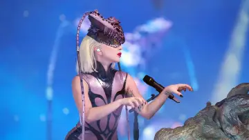 Задник до фильму"Gaga Chromatica Ball" #473068
