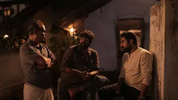 Задник до фільму "നാരായണീൻ്റെ മൂന്നാൺമക്കൾ" #1780811
