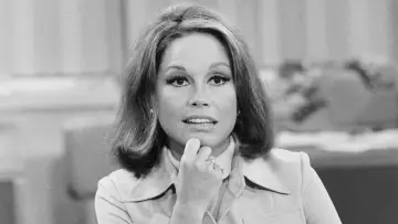 Задник до фільму "Being Mary Tyler Moore" #1651391