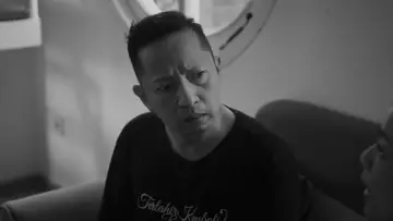 Задник до фильму"Jatuh Cinta Seperti di Film-Film" #1073603