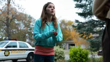 Задник до фильму"The Girl Who Escaped: The Kara Robinson Story" #893178