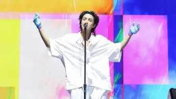 Задник до фильму"j-hope IN THE BOX" #919318