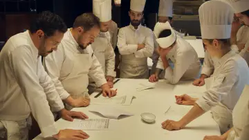 Задник до фильму"Menus-Plaisirs, les Troisgros" #411223