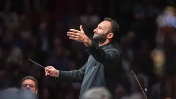 Задник до фильму"Concert de la Saint-Sylvestre des Berliner Philharmoniker Avec Kirill Petrenko et Benjamin Bernheim" #547774