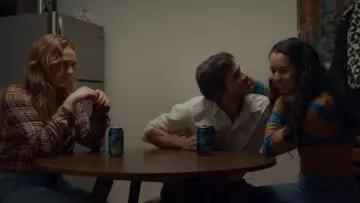 Задник до фильму"This Closeness" #1108850