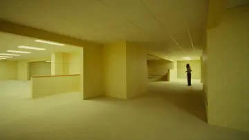 Задник до фильму"Backrooms: Залаштунки" #1153893