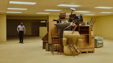 Задник до фільму "Backrooms: Залаштунки" #1653702