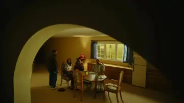 Задник до фільму "Backrooms: Залаштунки" #1883877