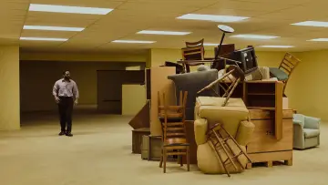 Задник до фильму"Backrooms: Залаштунки" #908245