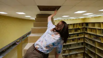 Задник до фильму"Backrooms: Залаштунки" #908249