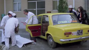 Задник до фильму"Taxi Girl" #440572