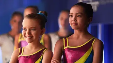 Задник до фильму"An American Girl: McKenna Shoots for the Stars" #1171013