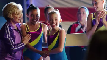 Задник до фильму"An American Girl: McKenna Shoots for the Stars" #1171014