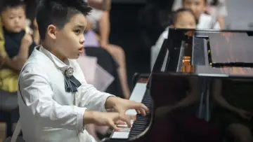 Задник до фильму"Piano dreams" #467530