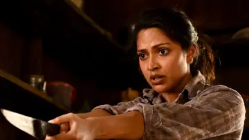 Задник до фильму"ലെവെൽ ക്രോസ്" #1115654