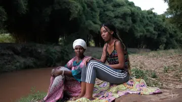 Задник до фільму "Rwanda : le silence des mots" #1624594
