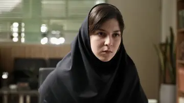 Задник до фільму "آیه های زمینی" #1050903