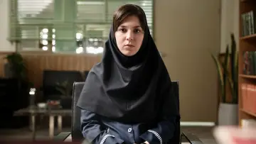 Задник до фільму "آیه های زمینی" #453710