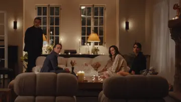 Задник до фильму"The Uninvited" #415881