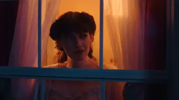 Задник до фильму"Meltdown: A Nuclear Family