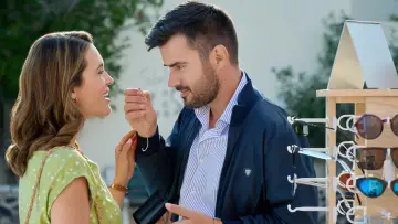 Задник до фільму "Love