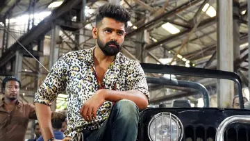 Задник до фильму"డబుల్ ఇస్మార్ట్" #1015287