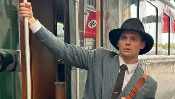Задник до фильму"Escape from Germany" #639924