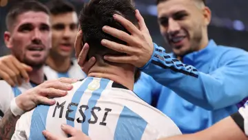 Задник до фильму"Lionel Messi: Destiny" #396685