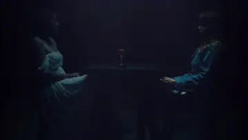 Задник до фільму "The Woman Under the Stage" #460762