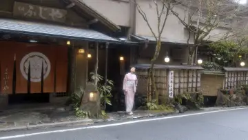 Задник до фильму"リバー、流れないでよ" #1099459