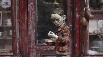 Задник до фільму "La jeune fille qui pleurait des perles" #583868