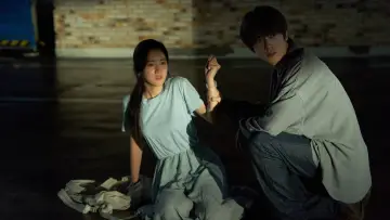 Задник до фільму "6시간 후 너는 죽는다" #585124