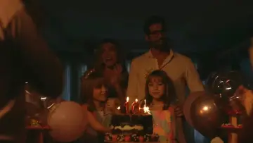 Задник до фильму"Uma Família Feliz" #450882