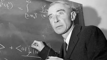 Задник до фильму"To End All War: Oppenheimer & the Atomic Bomb" #347039