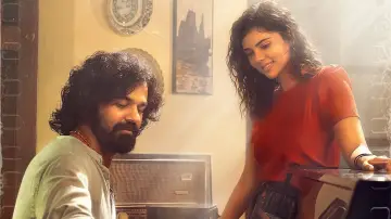 Задник до фильму"വർഷങ്ങൾക്ക് ശേഷം" #448645