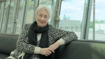 Задник до фільму "Helke Sander: Aufräumen" #367986