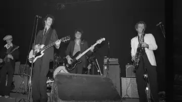 Задник до фильму"Heaven Stood Still: The Incarnations of Willy DeVille" #1122592
