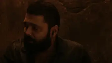 Задник до фильму"ಸಪ್ತ ಸಾಗರದಾಚೆ ಎಲ್ಲೊ - ಸೈಡ್ ಬಿ" #467997