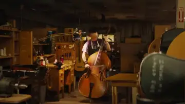 Задник до фільму "The Last Repair Shop" #324901