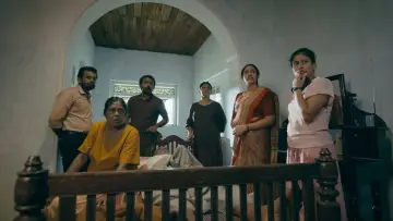 Задник до фильму"Nelum Kuluna (නෙළුම් කුළුණ)" #1191371