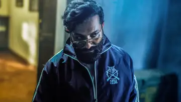 Задник до фильму"റൈഫിൾ ക്ലബ്ബ്" #884289