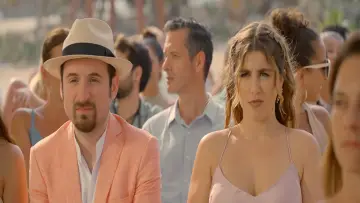 Todas Menos Tú постер