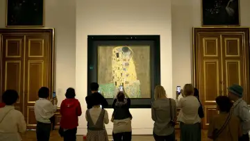 Задник до фільму "Klimt & The Kiss" #984925