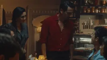 Задник до фильму"İstanbul Üçlemesi: Müzik" #458658
