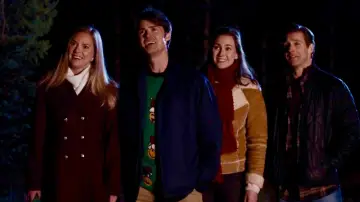 Задник до фильму"Everything Christmas" #1132008